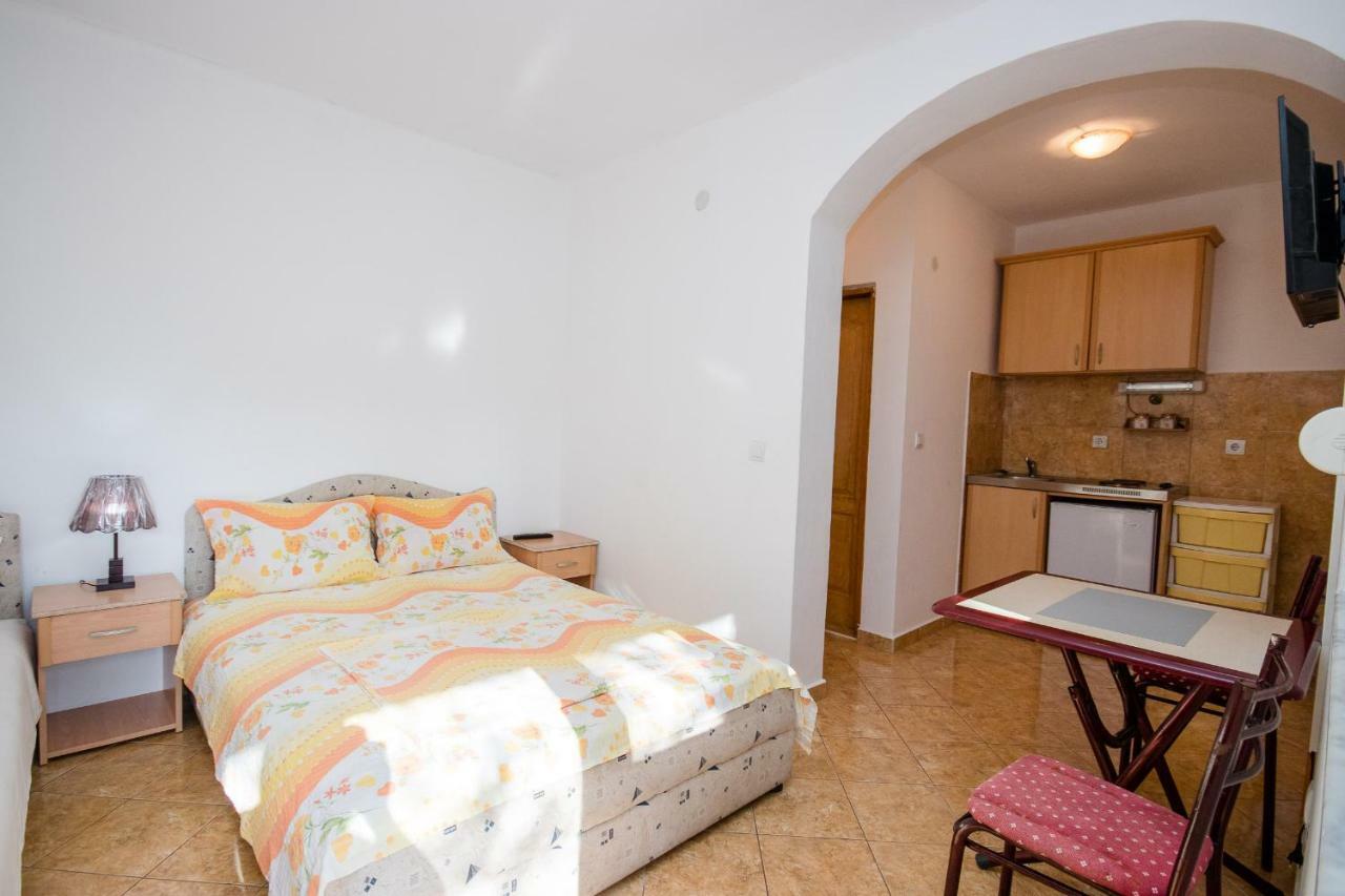 Apartments Duskic Utjeha Εξωτερικό φωτογραφία