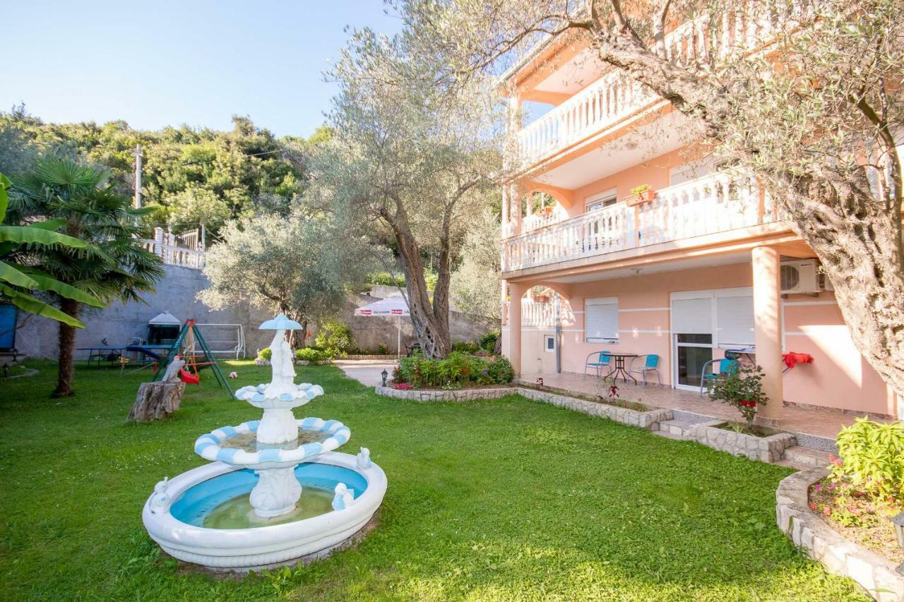 Apartments Duskic Utjeha Εξωτερικό φωτογραφία