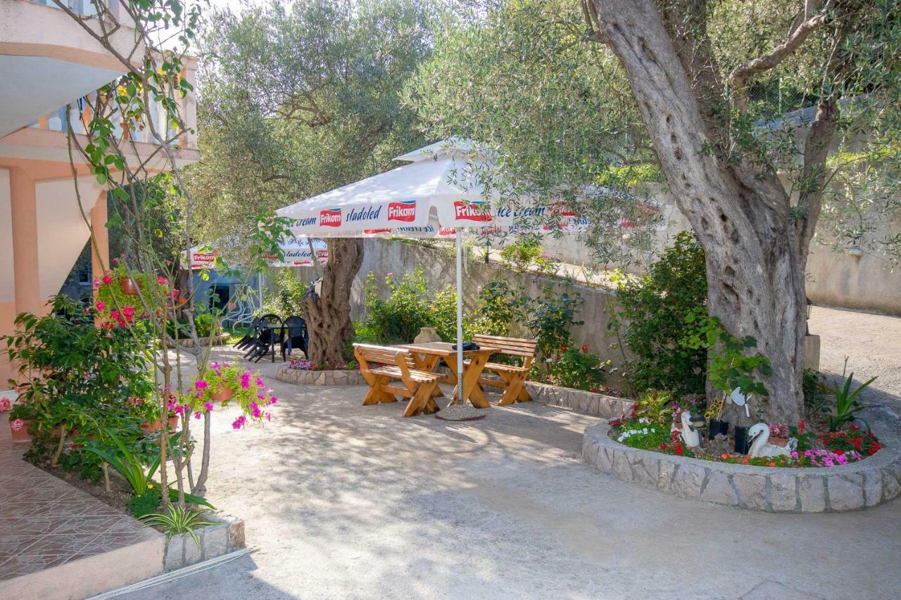 Apartments Duskic Utjeha Εξωτερικό φωτογραφία