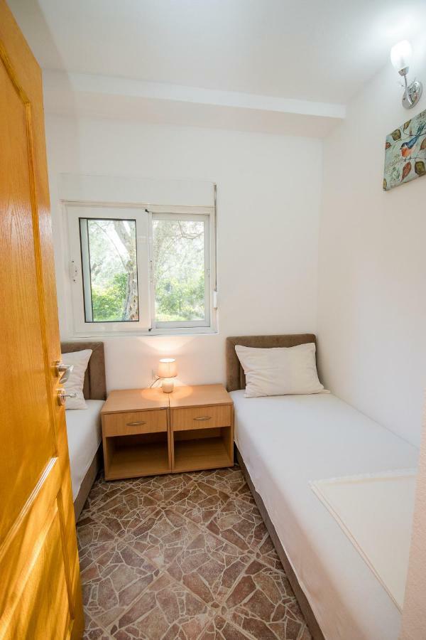 Apartments Duskic Utjeha Εξωτερικό φωτογραφία