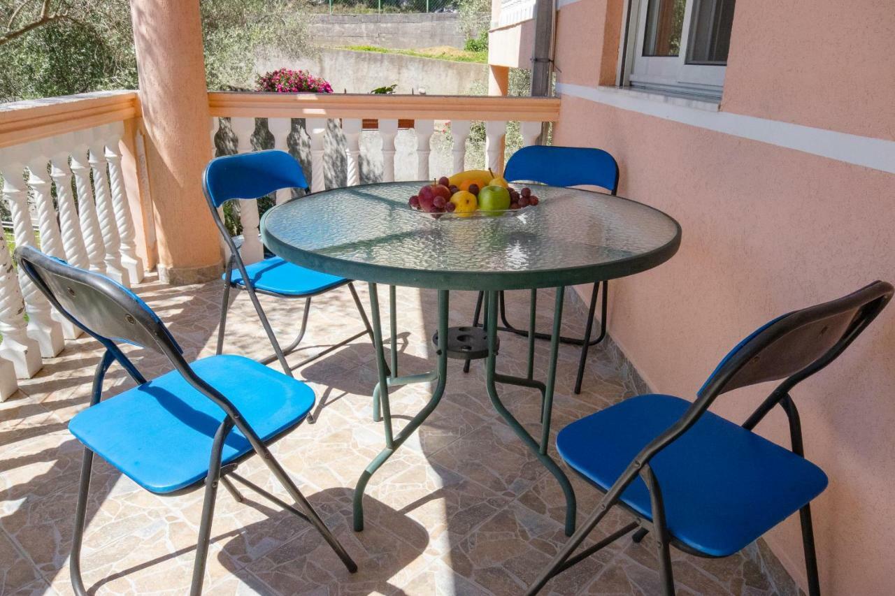 Apartments Duskic Utjeha Εξωτερικό φωτογραφία