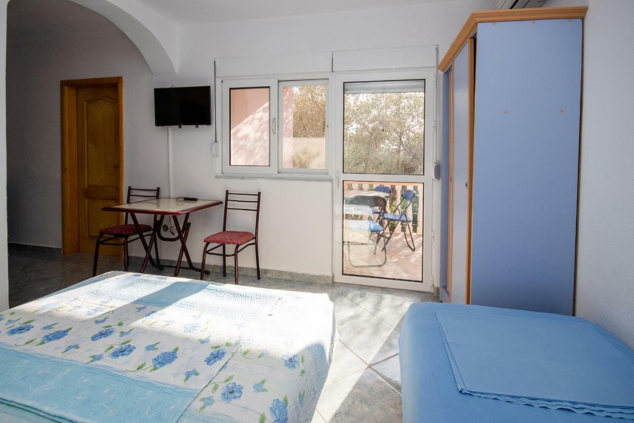 Apartments Duskic Utjeha Εξωτερικό φωτογραφία