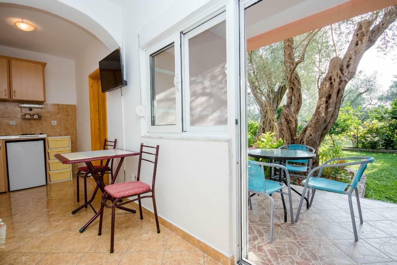 Apartments Duskic Utjeha Εξωτερικό φωτογραφία