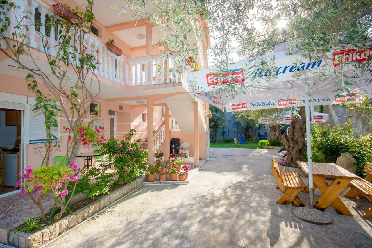 Apartments Duskic Utjeha Εξωτερικό φωτογραφία